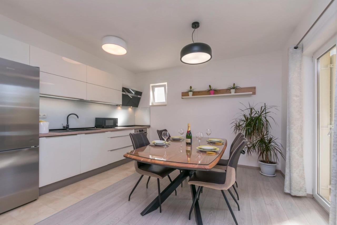 Apartment Dora Duće エクステリア 写真