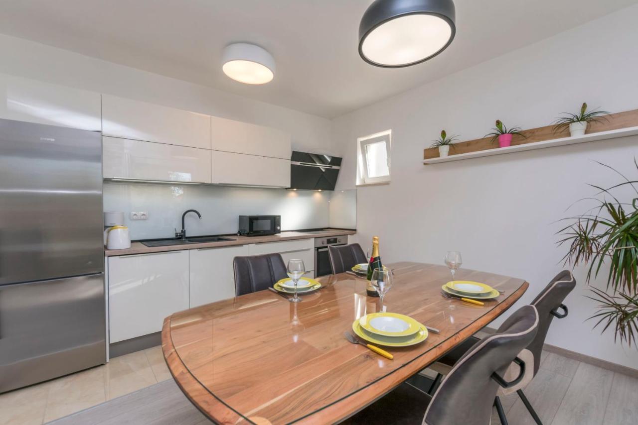 Apartment Dora Duće エクステリア 写真